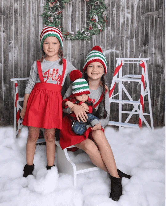 Christmas Outfit With a Colorful Hat 